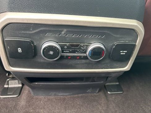 Used 2023 Ford Expedition Limited AWD/4WD image 21