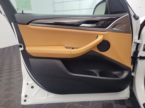 Used 2024 BMW X3 sDrive30i w/ Premium Package image 10