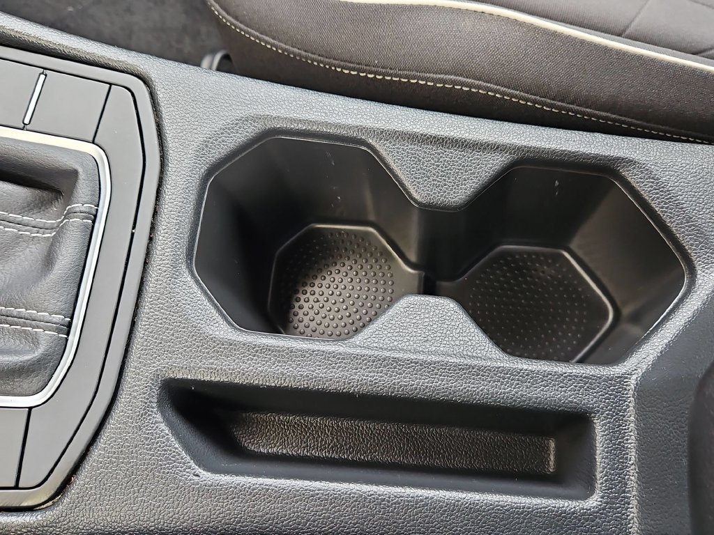 Used 2025 Volkswagen Jetta Sport FWD image 24