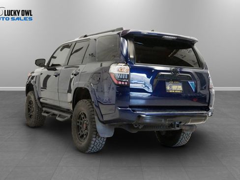 Used 2021 Toyota 4Runner TRD Off-Road Premium w/ Moonroof Package AWD/4WD image 5