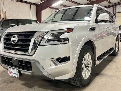 Used 2022 Nissan Armada SV image 5