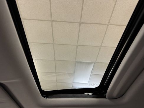 Used 2017 Honda CR-V Touring image 43