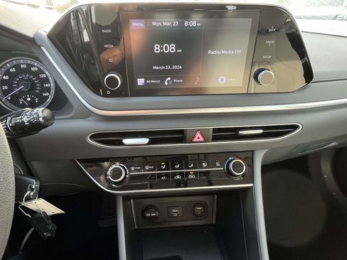 Certified 2023 Hyundai Sonata SE w/ Preferred Accessory Package image 11