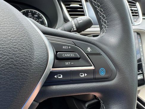 Used 2024 INFINITI QX55 Luxe image 18