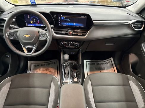 Used 2025 Chevrolet TrailBlazer LT w/ Convenience Package image 21