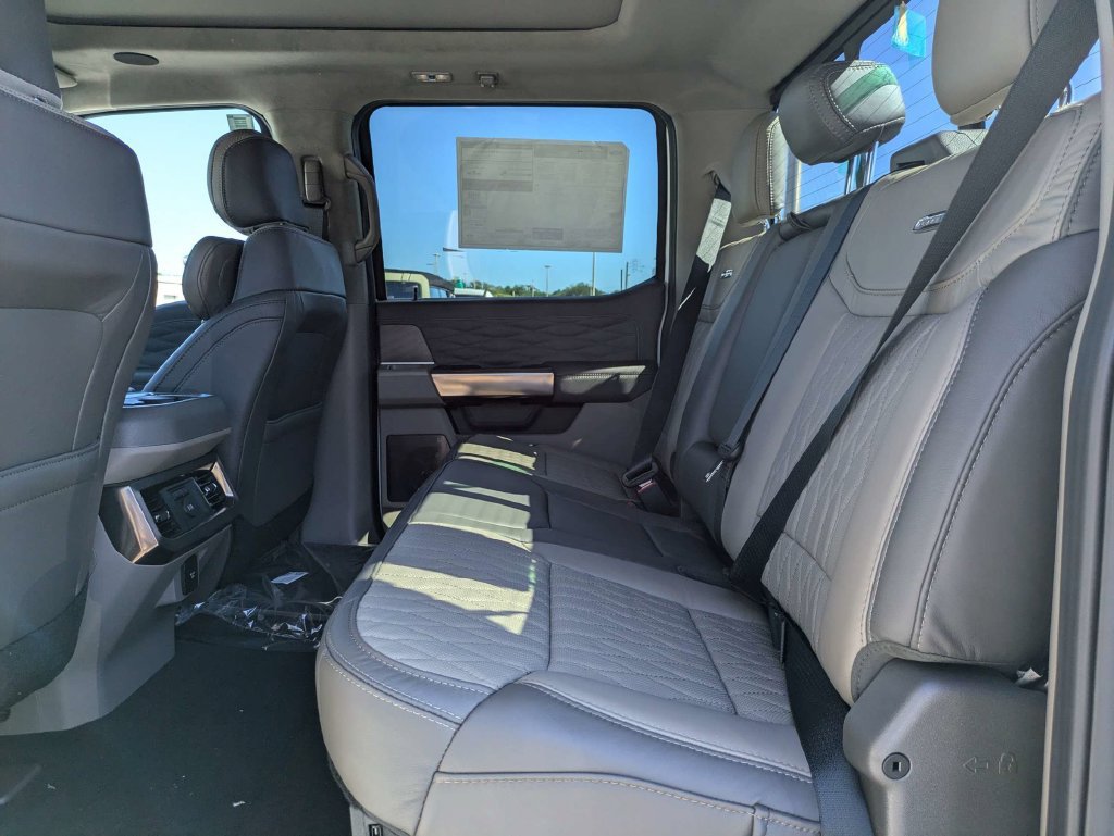 New 2027 Ford F450 Platinum w/ Platinum Plus Package AWD/4WD image 14