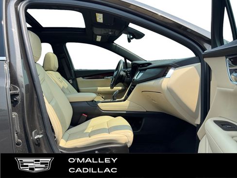 Used 2019 Cadillac XT5 Premium Luxury AWD/4WD image 14