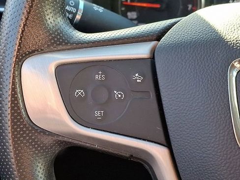 Used 2023 GMC Acadia SLE w/ Driver Convenience Package image 22