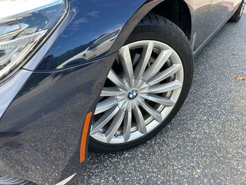 Used 2017 BMW 740i image 9