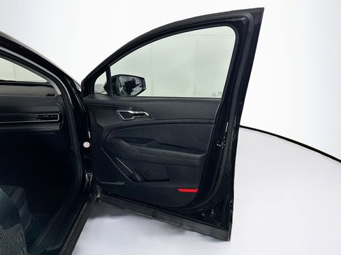 Used 2024 Kia Sportage LX image 31