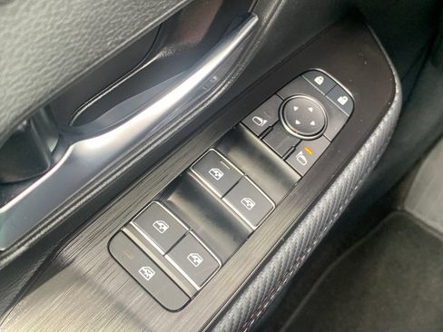 Used 2025 Nissan Kicks SR FWD image 22