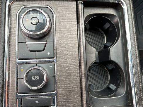 Used 2021 Ford Expedition Max Limited image 27