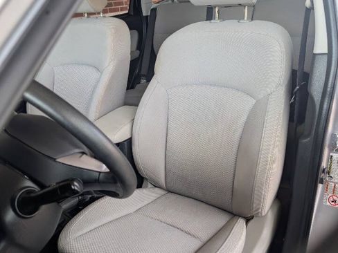 Used 2016 Subaru Forester 2.5i Premium w/ All-Weather Package AWD/4WD image 16