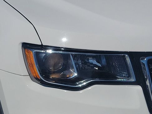 Used 2020 Jeep Grand Cherokee Limited image 9