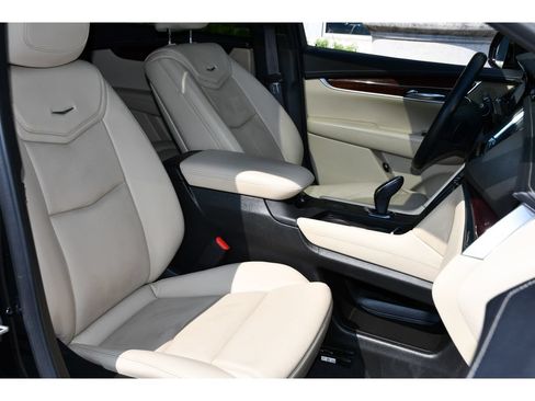 Used 2019 Cadillac XT5 Luxury FWD image 31