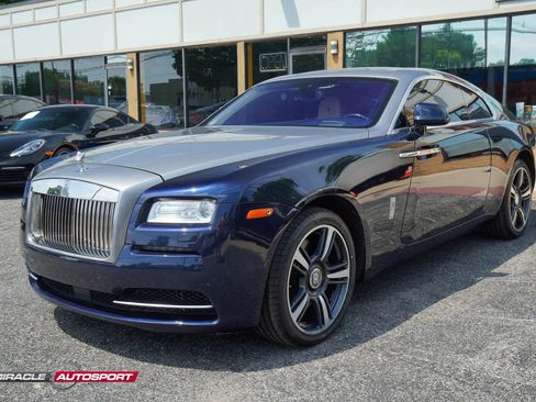 Used 2015 Rolls-Royce Wraith image 2