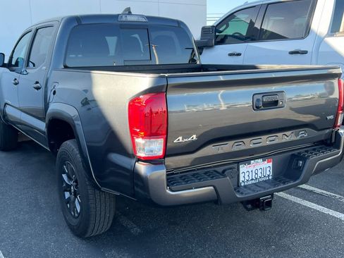 Used 2023 Toyota Tacoma SR5 w/ Technology Package AWD/4WD image 6