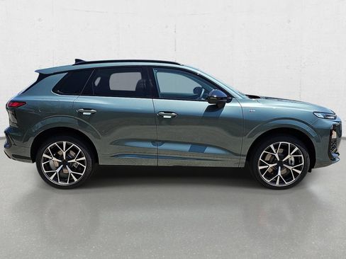 New 2026 Audi Q3 quattro 2.0T AWD/4WD image 4