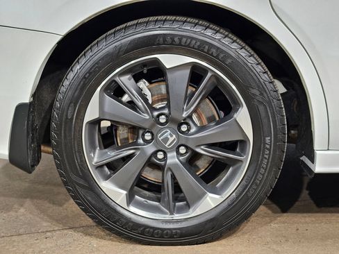 Used 2022 Honda Odyssey Elite image 17