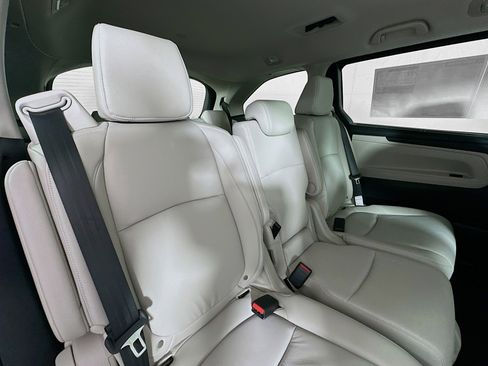 Certified 2026 Honda Odyssey EX-L image 26
