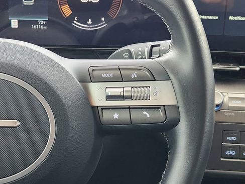 Certified 2025 Hyundai Kona SEL image 27