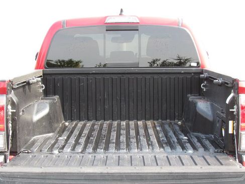 Used 2023 Toyota Tacoma TRD Off-Road AWD/4WD image 8