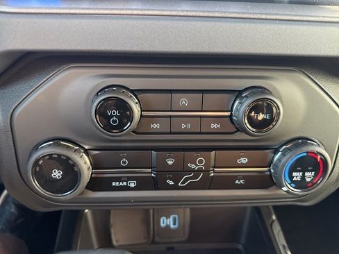 New 2025 Ford Bronco Base w/ Sasquatch Package image 22