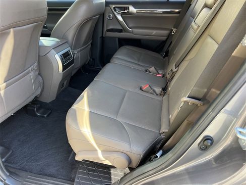 Used 2021 Lexus GX 460 Luxury image 16