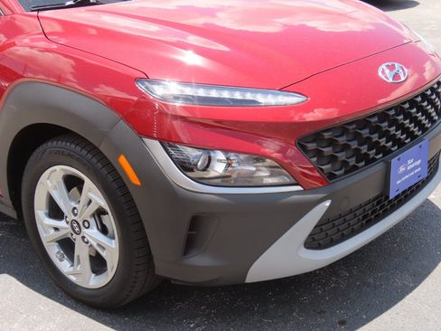 Used 2023 Hyundai Kona SEL FWD image 5
