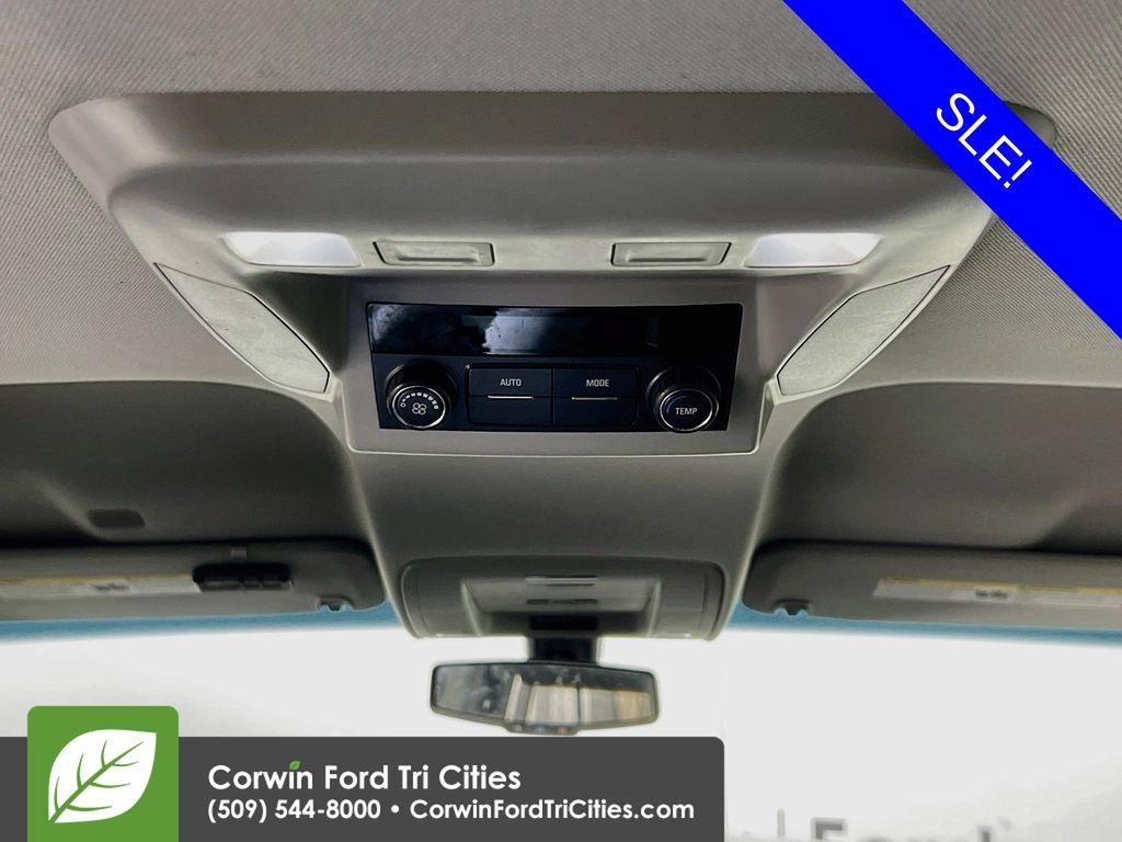 Used 2020 GMC Yukon XL SLE AWD/4WD image 29