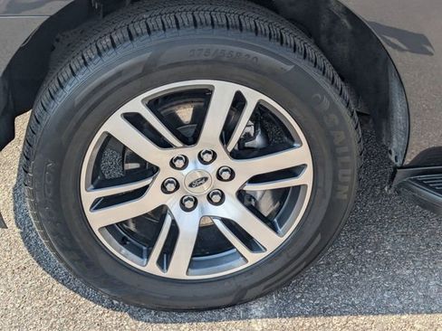 Used 2024 Ford Expedition Max Limited RWD image 10