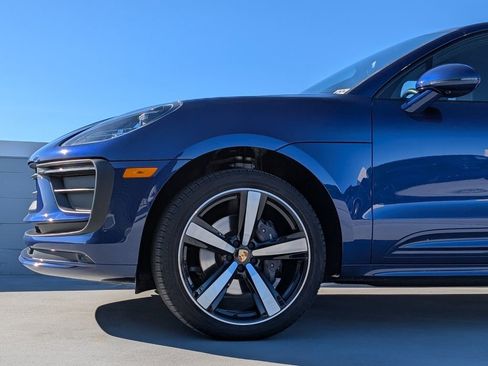 Used 2024 Porsche Macan image 9