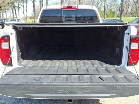Used 2023 GMC Canyon AT4 w/ Technology Package AWD/4WD image 14