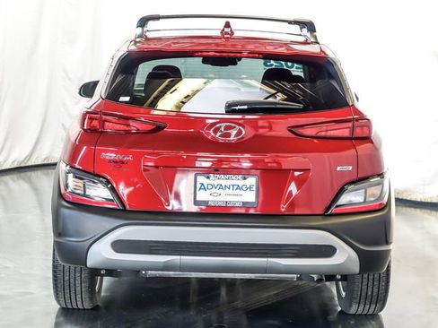 Used 2023 Hyundai Kona SEL AWD/4WD image 8
