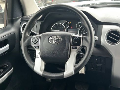 Used 2017 Toyota Tundra SR5 w/ SR5 Upgrade Package RWD image 38