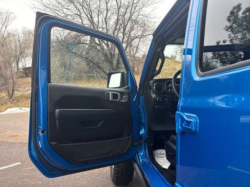 Used 2024 Jeep Wrangler Unlimited Rubicon 4xe image 12