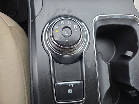 Used 2017 Ford Fusion Energi SE FWD image 29
