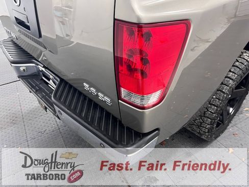 Used 2006 Nissan Titan SE image 13