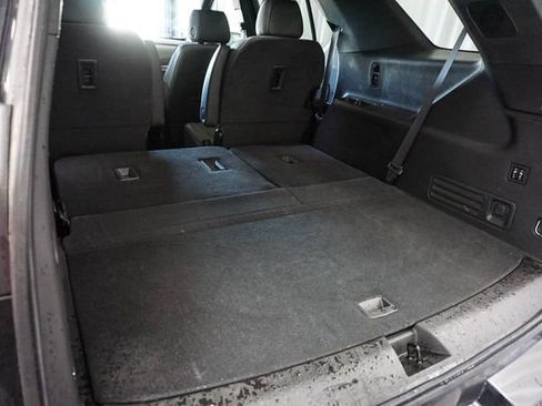 Used 2023 Chevrolet Traverse High Country FWD image 15