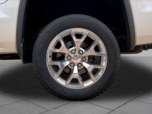 Used 2018 GMC Sierra 1500 SLT w/ SLT Premium Package AWD/4WD image 12