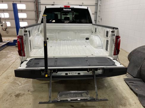 Used 2024 Ford F150 Platinum AWD/4WD image 17