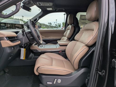 New 2026 Lincoln Navigator Black Label AWD/4WD image 11
