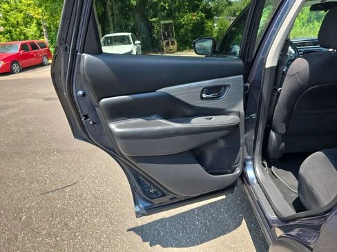 Used 2017 Nissan Murano S AWD/4WD image 39