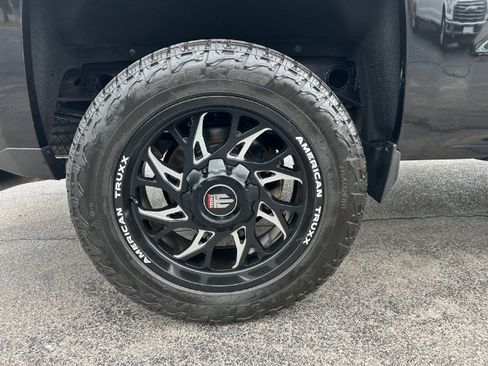 Used 2017 Chevrolet Silverado 1500 LT w/ All Star Edition AWD/4WD image 20