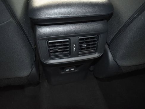 Used 2022 Toyota RAV4 XLE image 18