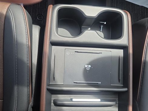 Used 2025 Honda Odyssey Elite image 16