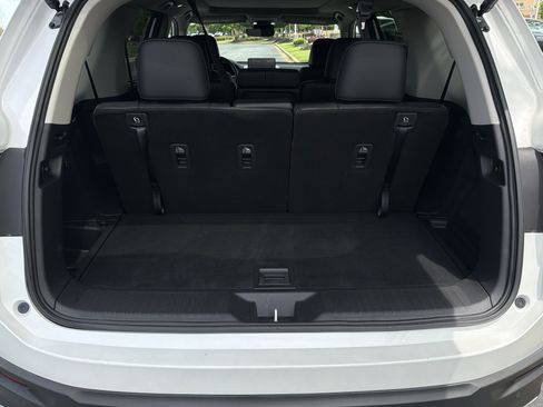 Certified 2025 Honda Pilot Touring image 30