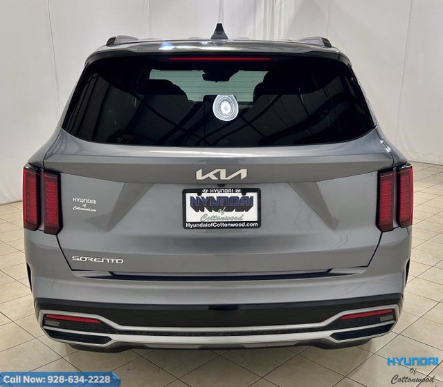 Used 2023 Kia Sorento S FWD image 7