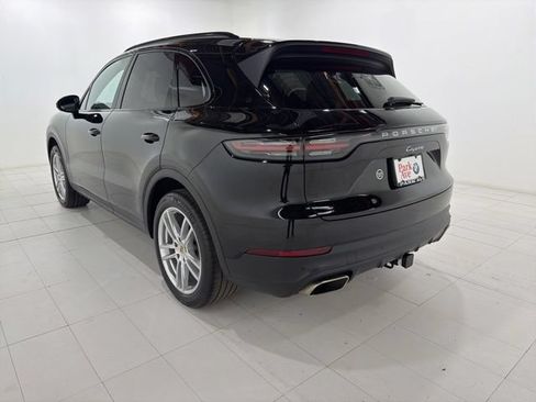 Used 2022 Porsche Cayenne Platinum Edition AWD/4WD image 3