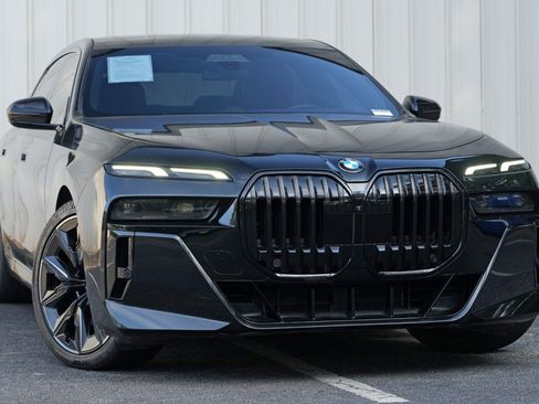 Used 2023 BMW 740i RWD image 4